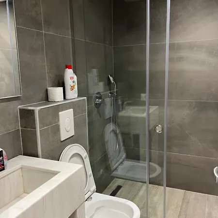 Apartamento - Myslym Shyri