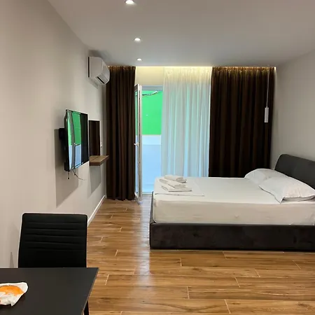 - Myslym Shyri Apartamento Tirana