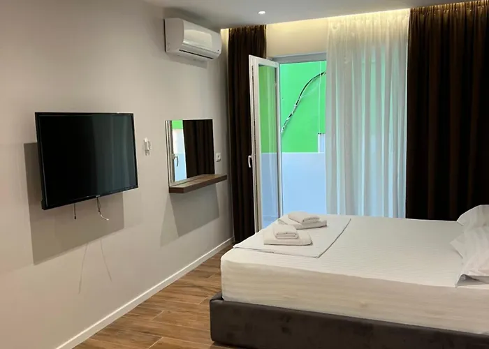 - Myslym Shyri 地拉那