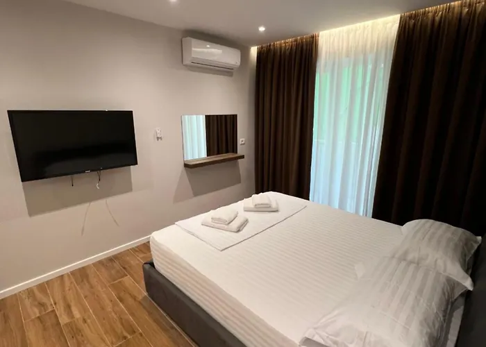 - Myslym Shyri 公寓