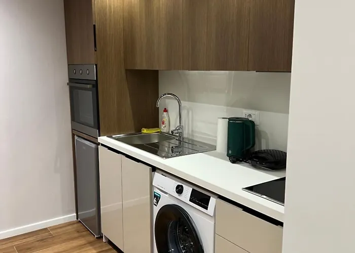 - Myslym Shyri Appartement *